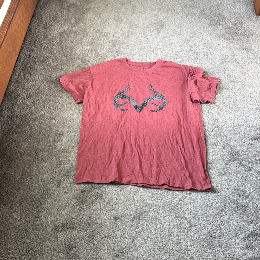 Realtree Logo Graphic T Shirt SIZE L Red Short Sleeve Hunting Outdoors Casual
